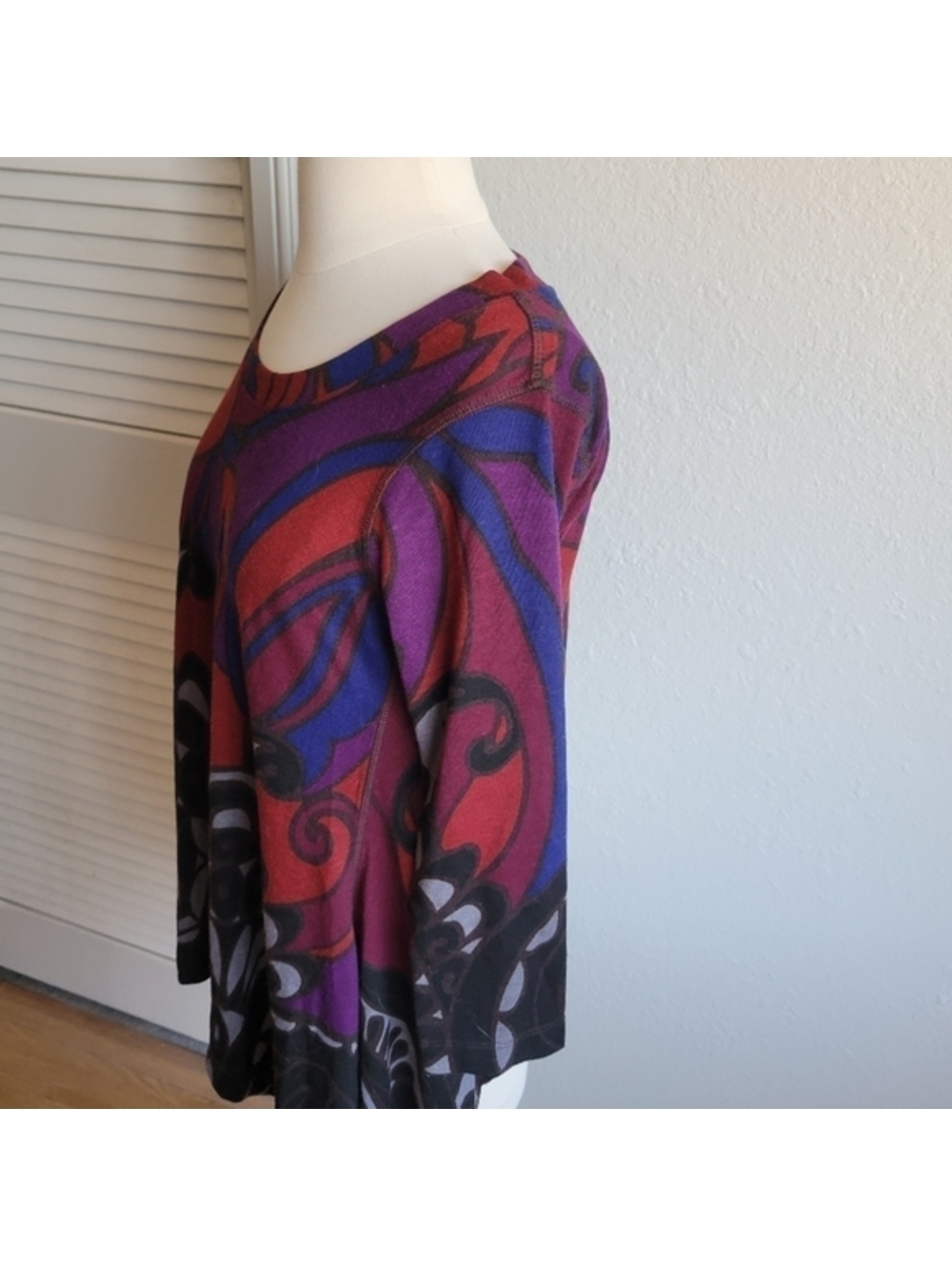 Premise Paisley Border Purple Sharkbite Top Size S - Picture 3 of 6